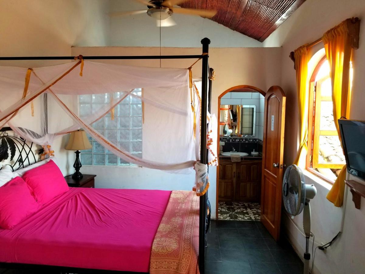 Casa Del Agua Bed & Breakfast Гранада Екстериор снимка